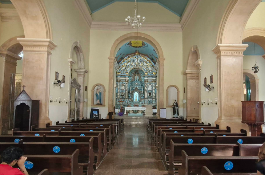 Interior da Catedral Mãe da Divina Graça, Parnaíba - PI